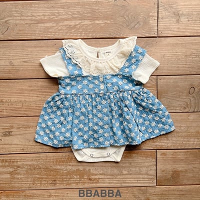 蕾絲領小刺繡壓紋包屁衣7