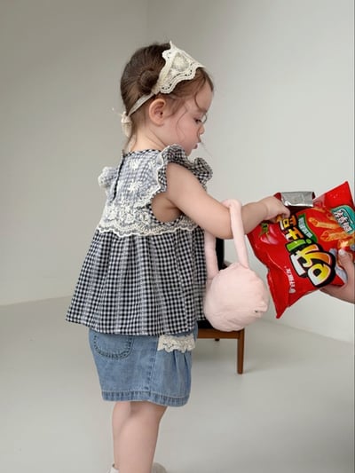 鑲邊蕾絲格紋上衣/皺褶口袋牛仔褲4