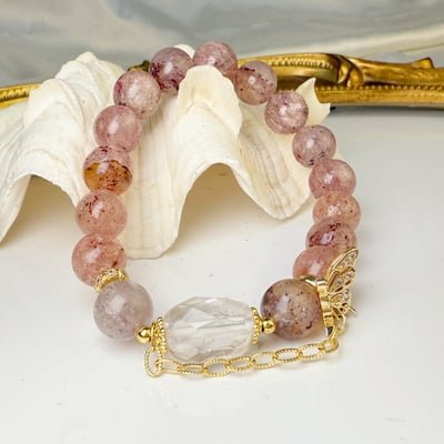 貴人運/消除負能量-《骨幹草莓白水晶蝴蝶手鍊》2