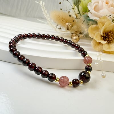 平安健康/貴人-《紅石榴草莓晶輕巧風手鍊》2