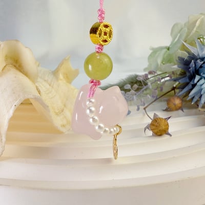 人緣/桃花/招財-《粉晶貓咪錢錢吊飾》4