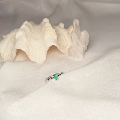 極簡約祖母綠戒指4