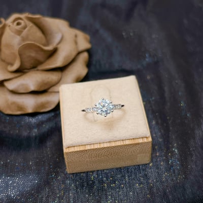 經典款八心八箭莫桑鑽戒2