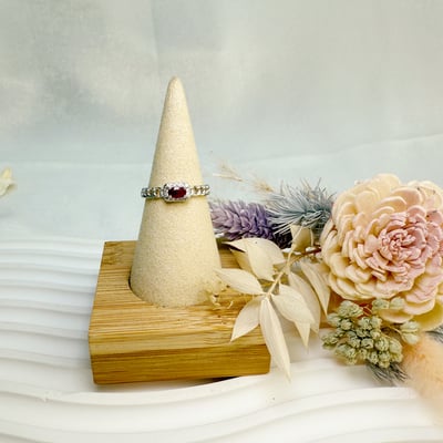 自信魅力/創造幸福-《無燒橫鏈橢圓紅寶戒指》1