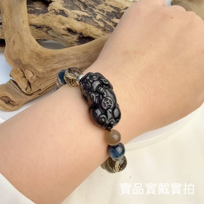 招財擋煞/水晶能量-《彩虹黑曜貔貅月亮系藍晶手鍊》5
