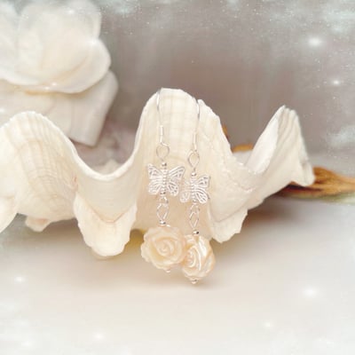貝母工藝-《貝殼玫瑰花·銀蝴蝶耳環》3