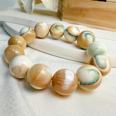 安神定心/淨化磁場-《16mm星光金絲孔雀硨磲手鍊》6