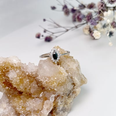 經典款馬眼藍寶戒指6