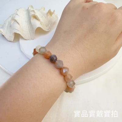 正能量/安穩平靜-《9mm彩色月光石角珠手串》5