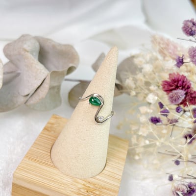 時尚水滴祖母綠戒指3