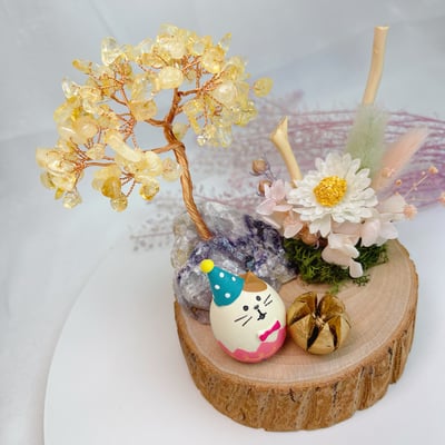 招財/貴人/開運-《螢石黃水晶發財樹水晶樹彩蛋貓咪擺件》2