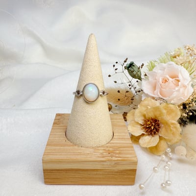 高遊彩/經典款-《橢圓遊彩蛋白石戒指》1