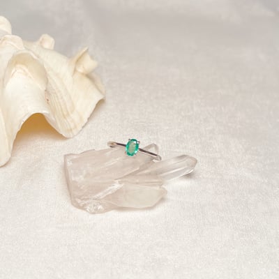 極簡約祖母綠戒指2