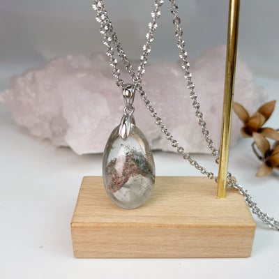 事業/財富-《內包山景紅綠幽靈水晶項鍊》4