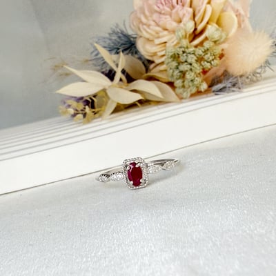 自信魅力/創造幸福-《無燒紅寶花瓣方臺戒指》4