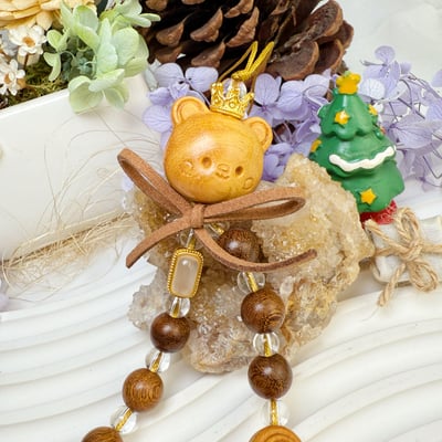 能量精品-《皇冠熊原木白水晶吊飾》2