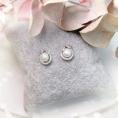 輕奢珠寶-《蝴蝶彎彎珍珠耳針》4