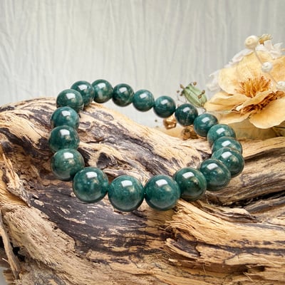 珍品收藏/守護的能量-《10mm緬甸玉油青種手鍊》2