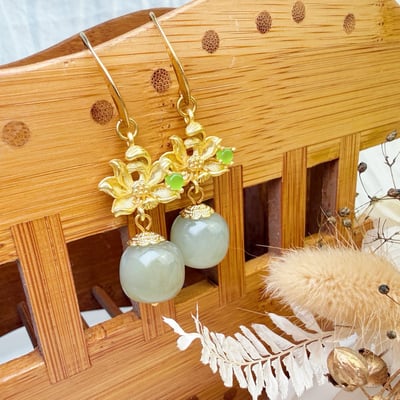 平安/招財/珍藏-《蓮花和田玉耳環》4