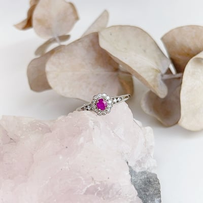 自信魅力/創造幸福-《輕奢閃鑽無燒紅寶戒指》6