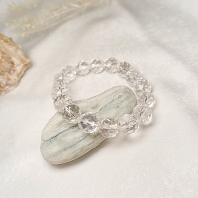 12mm激光料白水晶手珠3