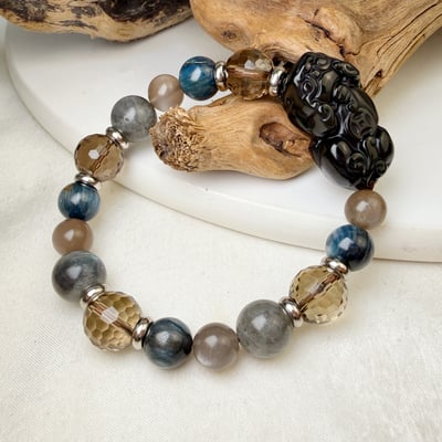 招財擋煞/水晶能量-《彩虹黑曜貔貅月亮系藍晶手鍊》2