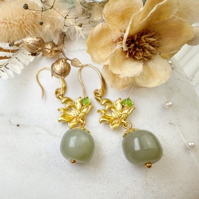 平安/招財/珍藏-《蓮花和田玉耳環》2
