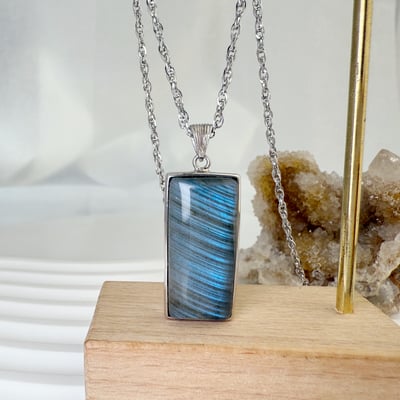 穩定磁場/守護的力量-《長型藍韻光拉長石項鍊》6