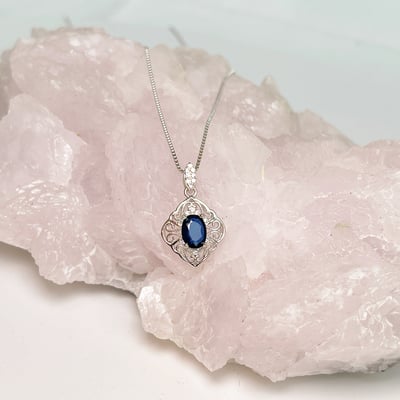 無燒/高貴/藍寶石-《花邊鋯石藍寶石項鍊》2