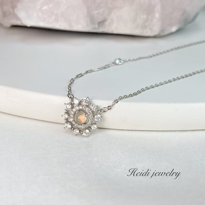 靈性/直覺-《馬島彩色月光閃鑽項鍊》7