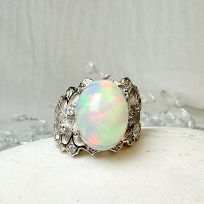 高韻光遊彩/透體料-《頂級高光遊彩蛋白石珠寶戒指》5