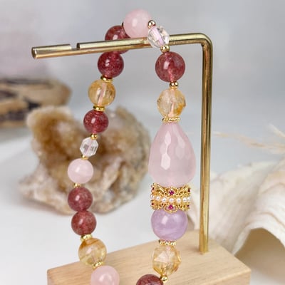 開運/招財/桃花-《水滴粉晶草莓晶手鍊》4