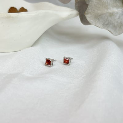 方型紅石榴耳釘耳環3