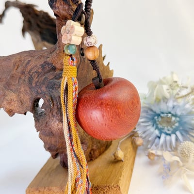 招福避邪-《紅檀木 蘋果原木吊飾》4