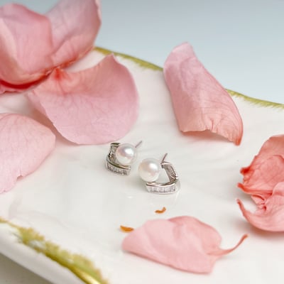 輕奢珠寶-《幾何V珍珠耳針》3