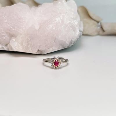 自信魅力/創造幸福-《輕奢華滿鑽無燒紅寶戒指》6