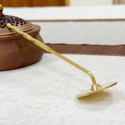 《銅製香灰平整器》3