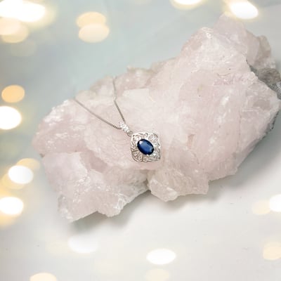 無燒/高貴/藍寶石-《花邊鋯石藍寶石項鍊》3