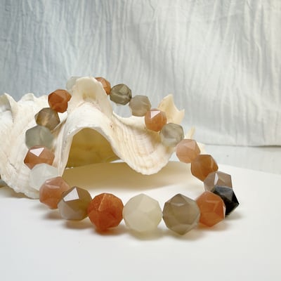 正能量/安穩平靜-《9mm彩色月光石角珠手串》3