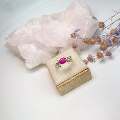 自信魅力/創造幸福-《輕奢簡約無燒紅寶戒指》2