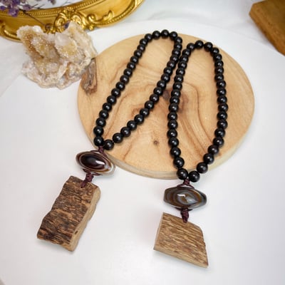 收藏級-《野生沉香原木塊·天珠吊飾》1