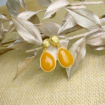 辟邪去災/招財納福-《韓風設計黃蜜蠟包鑲耳環》5