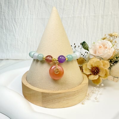 珍品收藏/守護的能量-《豆青種翡翠南紅平安扣手鍊》1