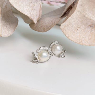 輕奢珠寶-《蝴蝶彎彎珍珠耳針》5