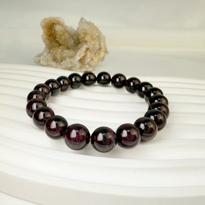 氣色/循環/健康-《9mm紫牙烏石榴石手鍊》2