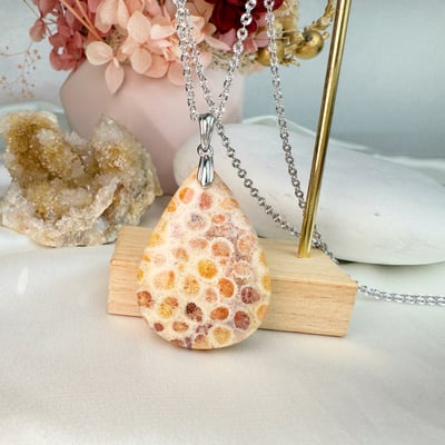 吉祥富貴/養顏美容-《菊花珊瑚玉項鍊》53