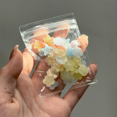 可愛壓克力鈕扣 雲彩 造型 隨機 彩色 星星 愛心 花朵 衣服 服飾 手工針織 編織 針線活 創意設計4
