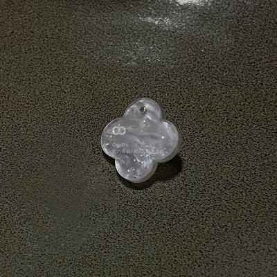 珠光幸運草耳環 S925純銀 銀針 花朵系列 雲彩 壓克力 手工 四葉草 耳針 耳釘 耳環 珍珠 精緻 貴氣10