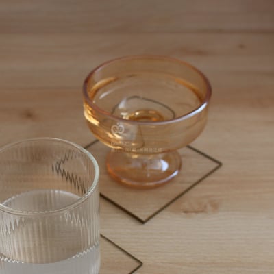 波紋杯墊 毛玻璃 壓克力 拍照道具 水波紋 透明 居家 家具 擺飾 擺件 攝影 金銀邊 造型杯墊 文創商品10
