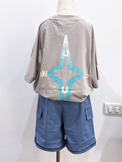 【Direction pointer超柔前英文後指針｜短T】5